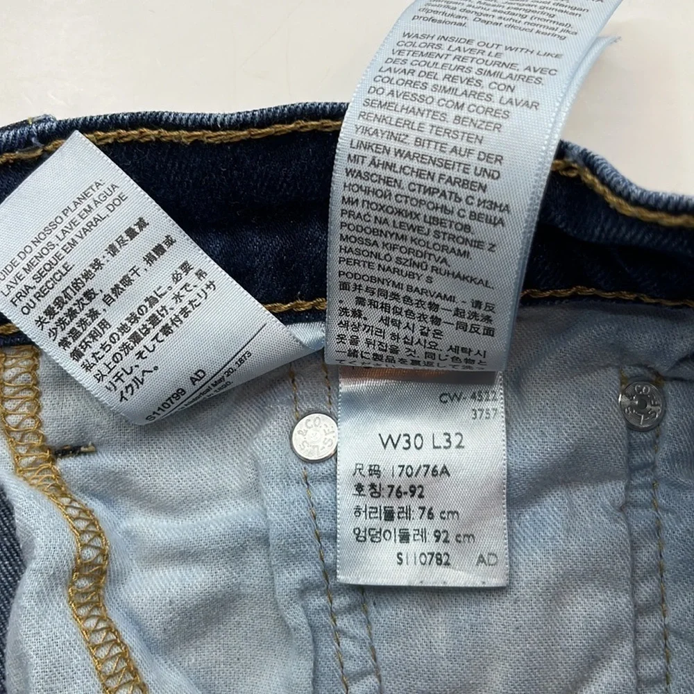 Levi’s 505 Straight Leg Size 30 x 32